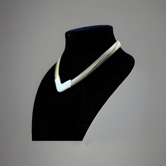 Vintage Gold Tone Collar Necklace With Ivory Chevron Accent, 1980s Statement - Picture 3 of 5